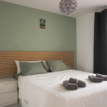 Wakajane * Fuengirola